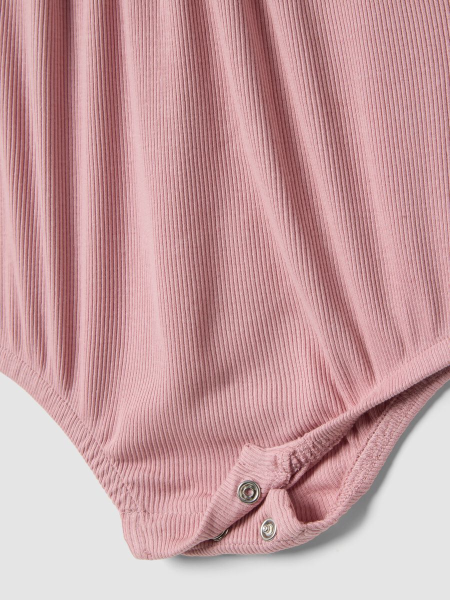 Pink pure cotton baby bodysuit with ruffle sleeves_2