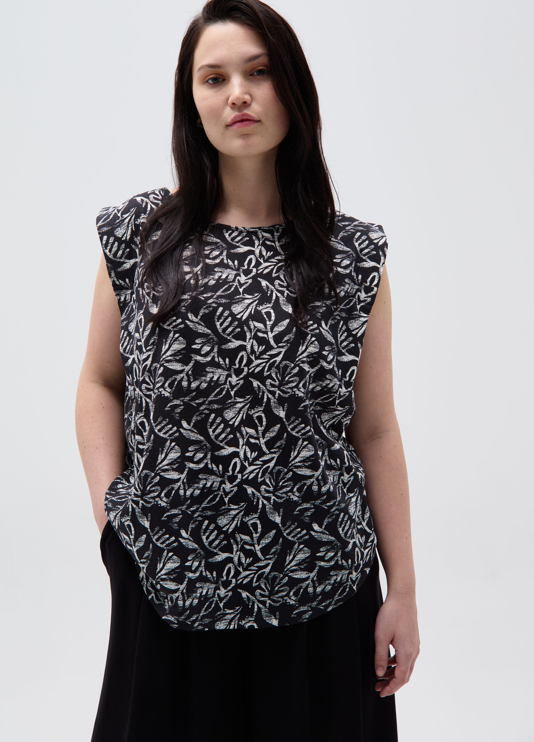 Curvy boxy-fit T-shirt with foliage print