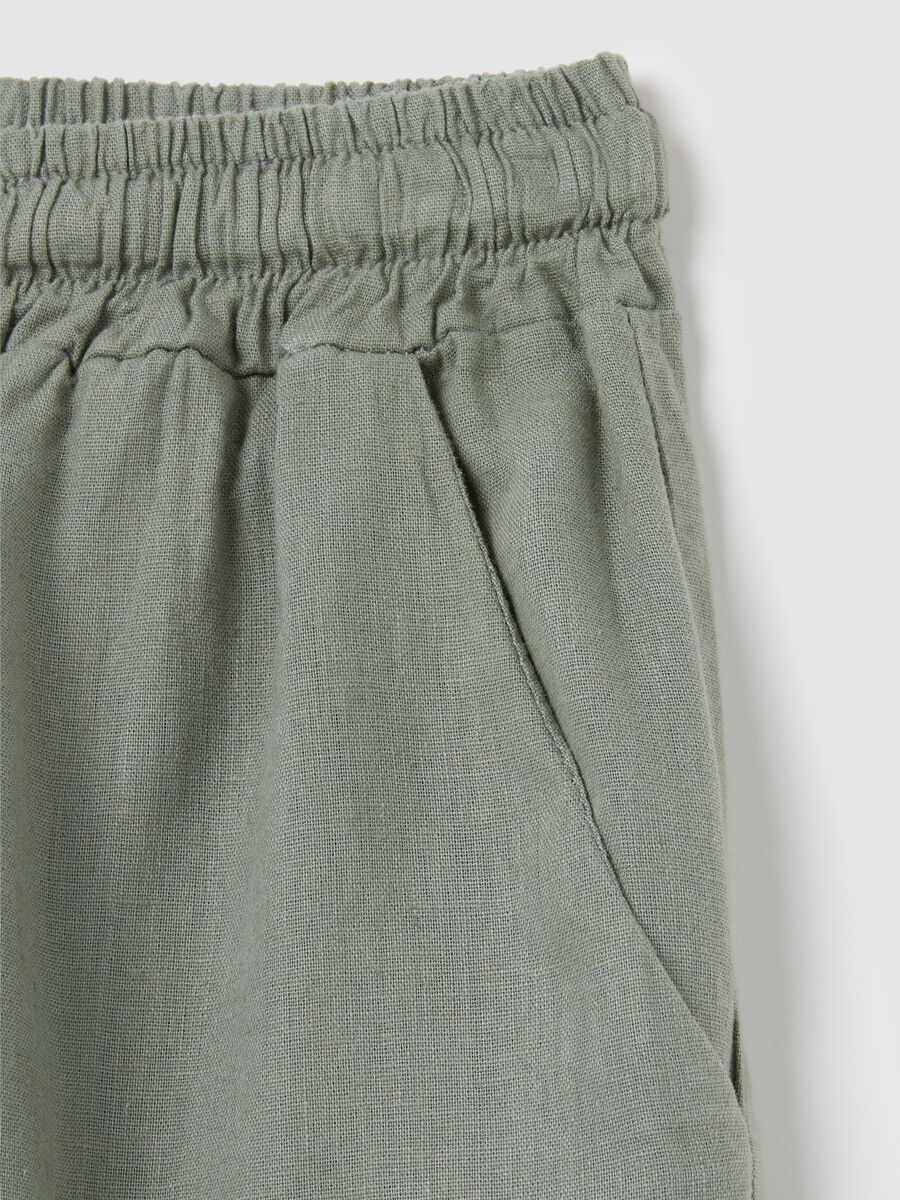 Women's green regular fit palazzo trousers in cotton and linen blend_5