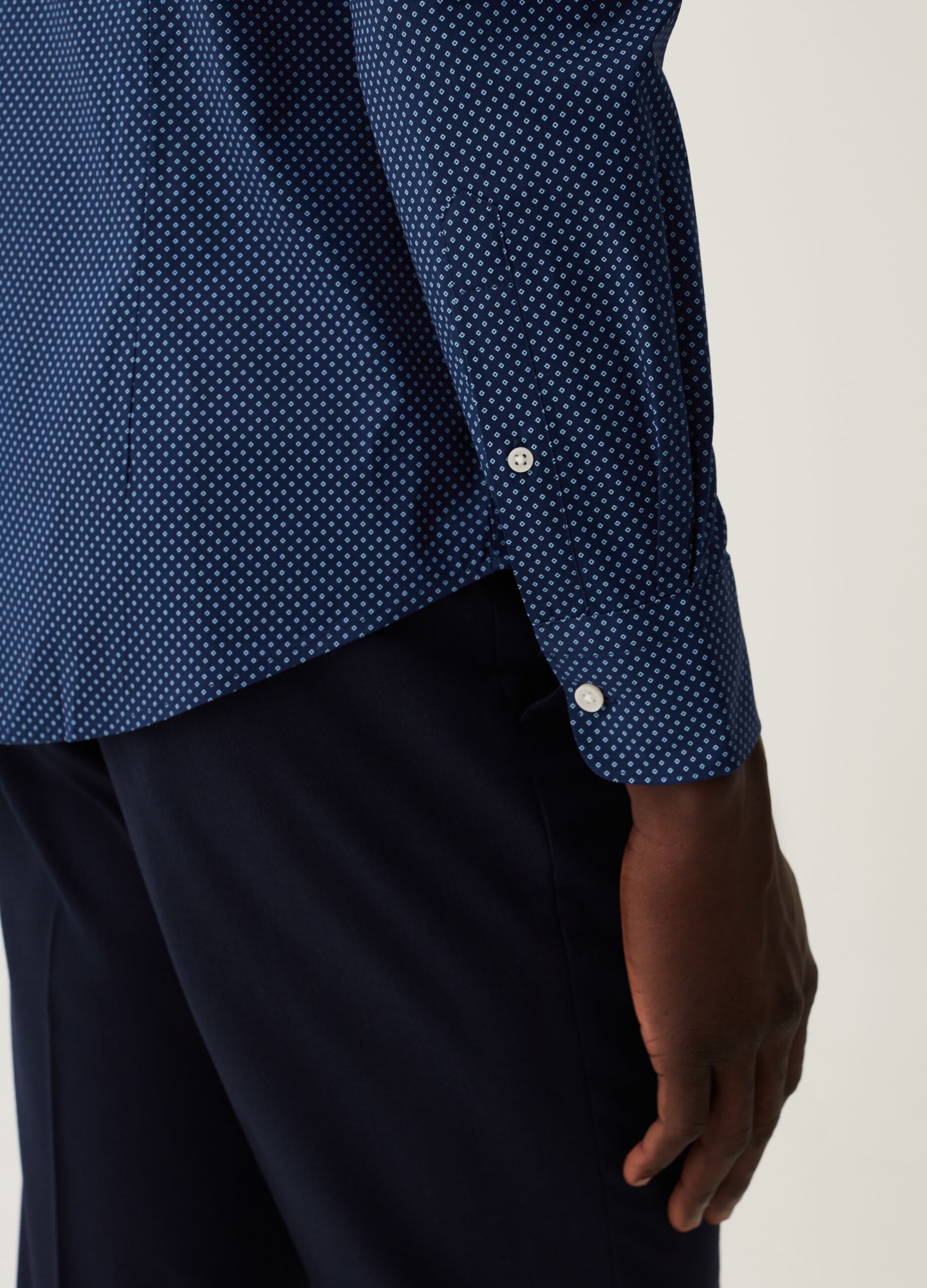 Camicia slim fit con micro fantasia_3