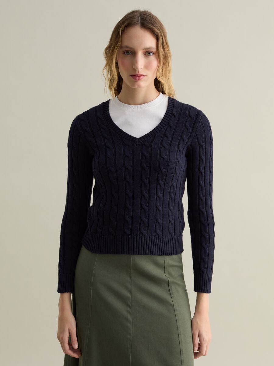 Cable-knit pullover with V neck_0