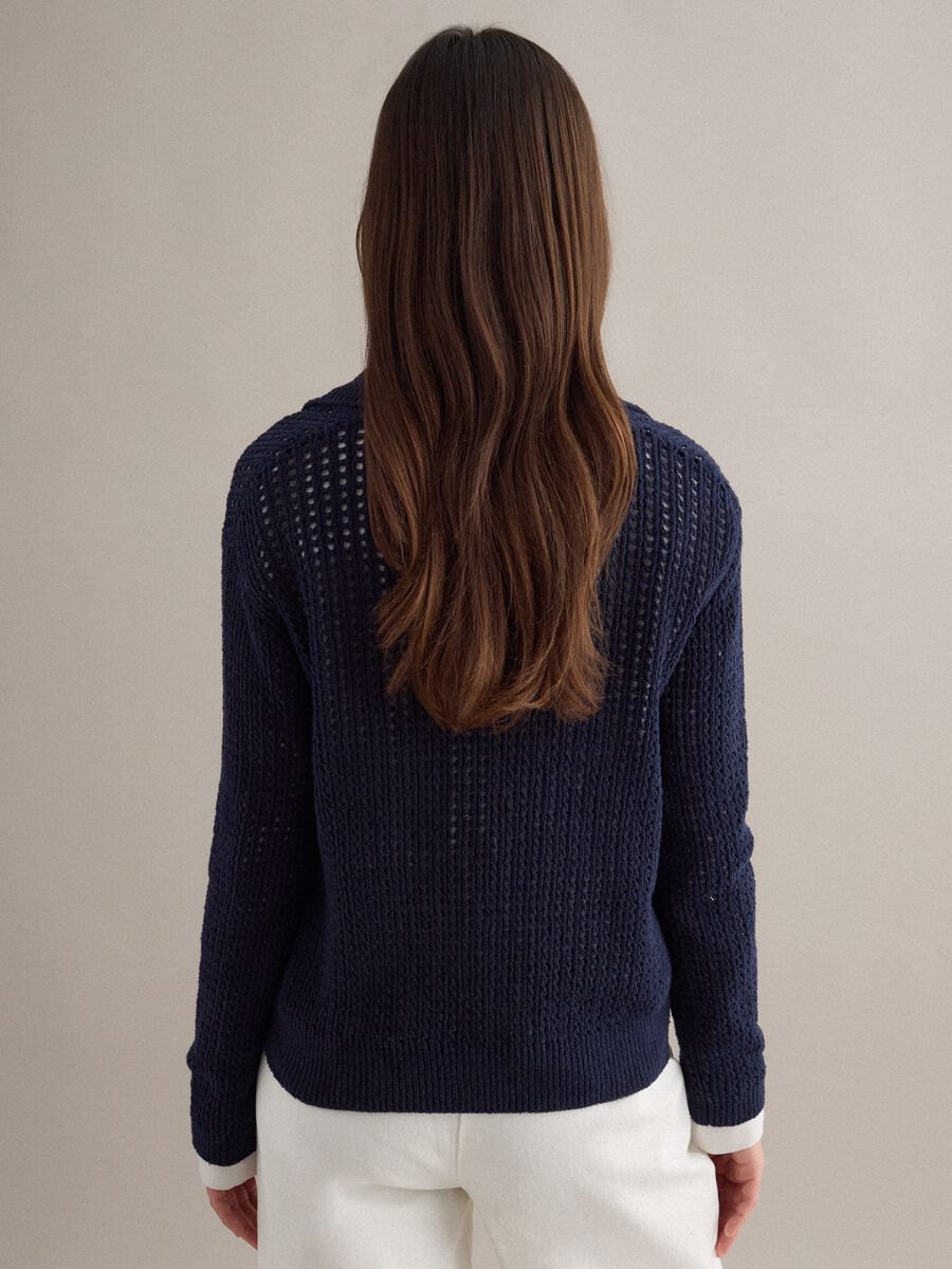 Blue cotton blend regular fit jumper with mesh pattern and polo collar_4