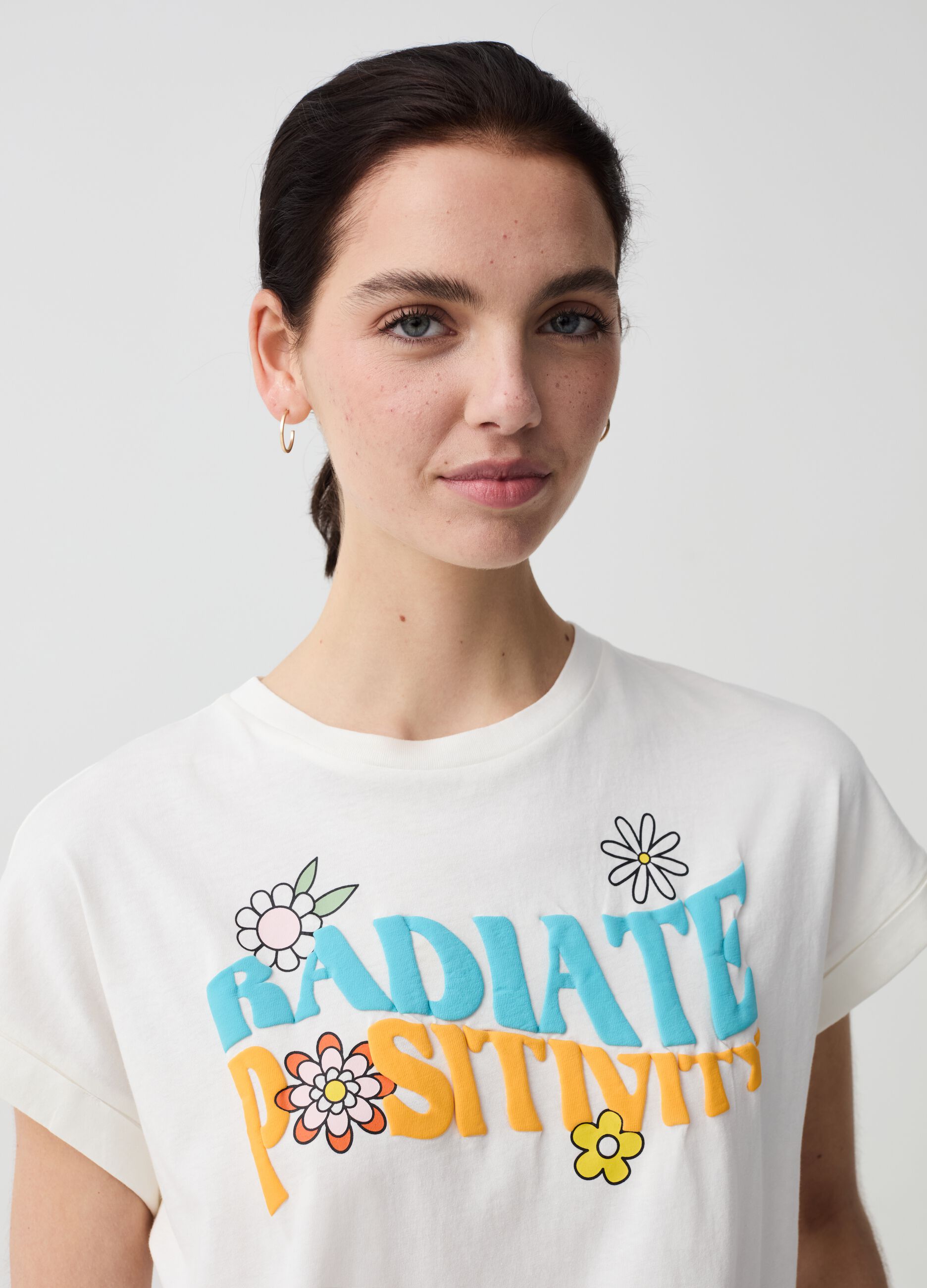 T-shirt with printed lettering and flowers