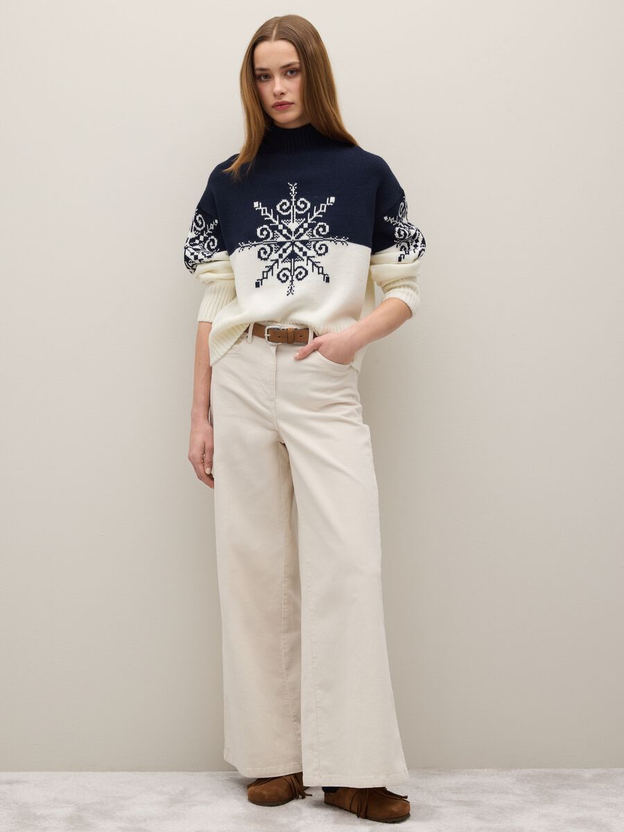 Multicolour turtleneck sweater with oversized fit and jacquard pattern_2