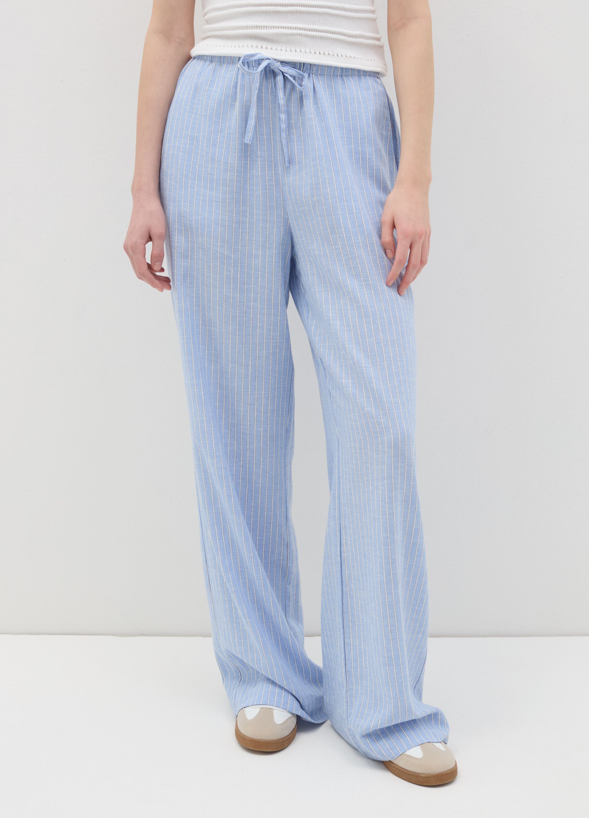 Relaxed-fit trousers with drawstring