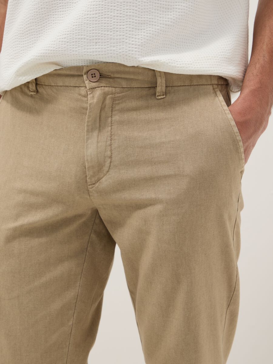 Pantaloni chino beige in misto lino e cotone regular fit_3