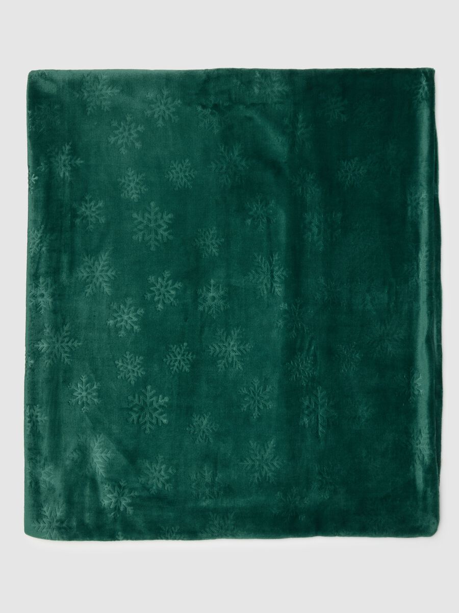 Green Blanket with Snowflake Pattern_2