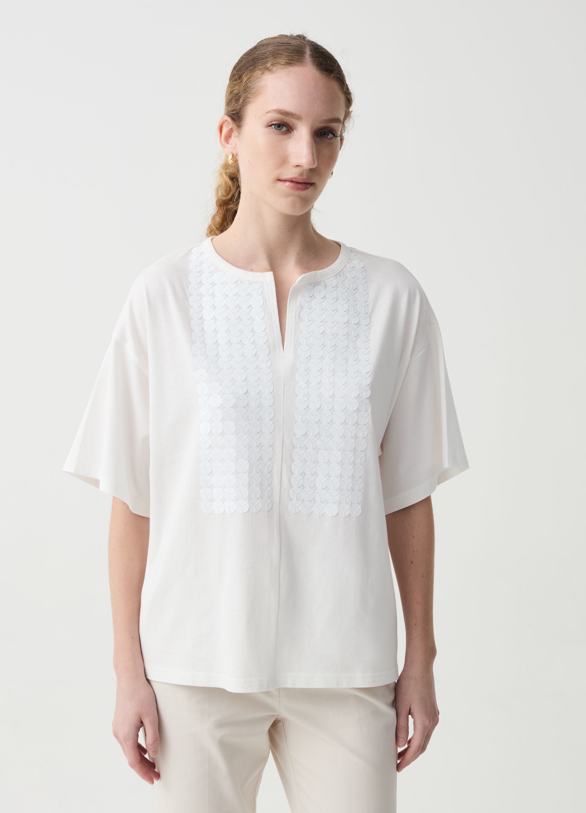 T-shirt con paillettes maniche a kimono