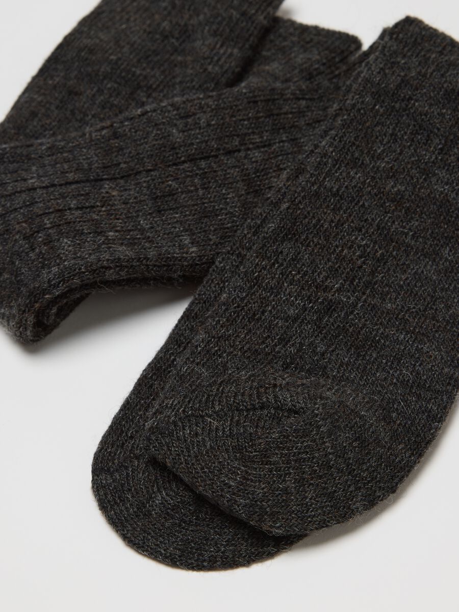 Grey striped long socks_1