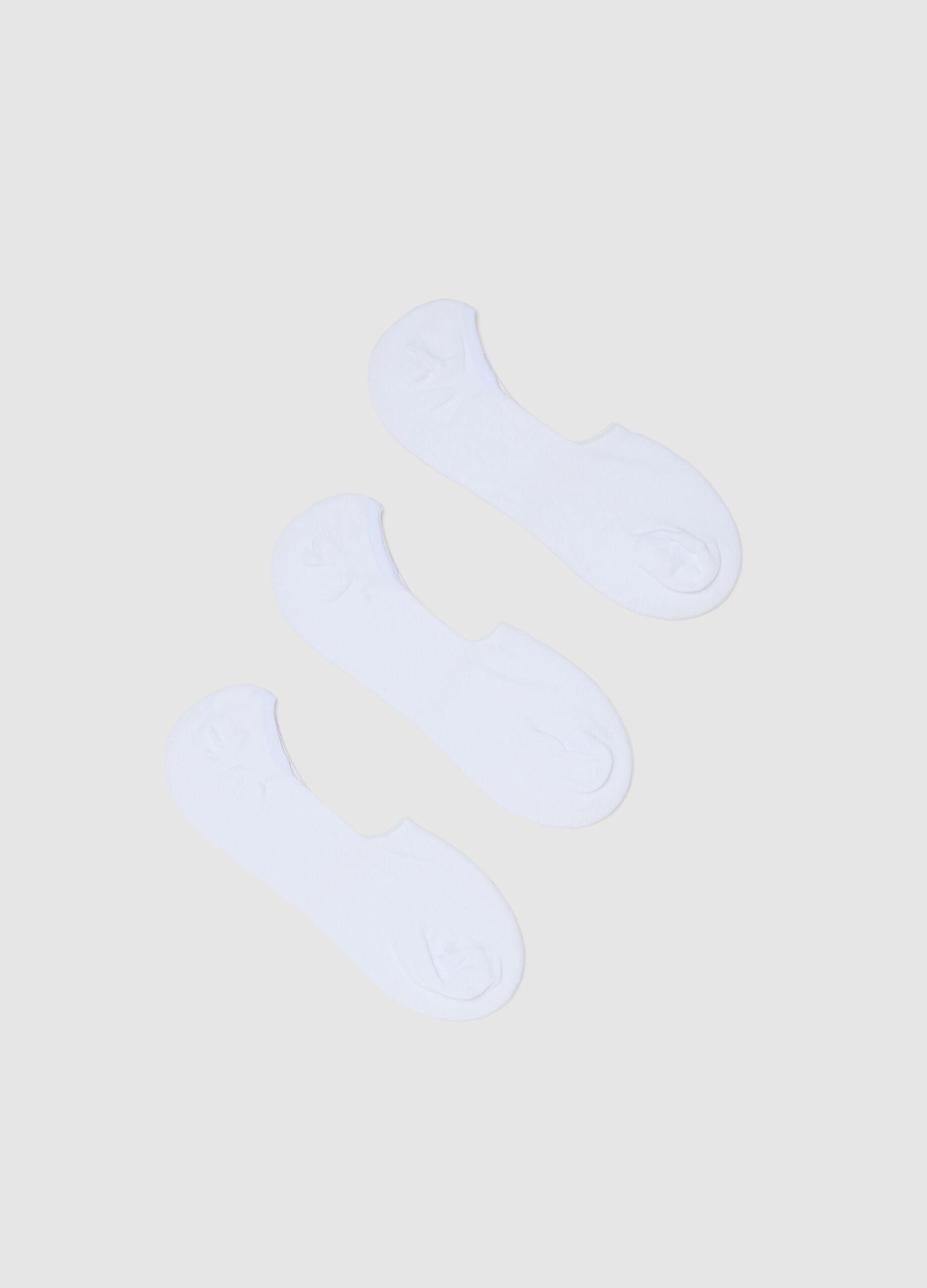 Tripack sporty socks in stretchy white cotton blend