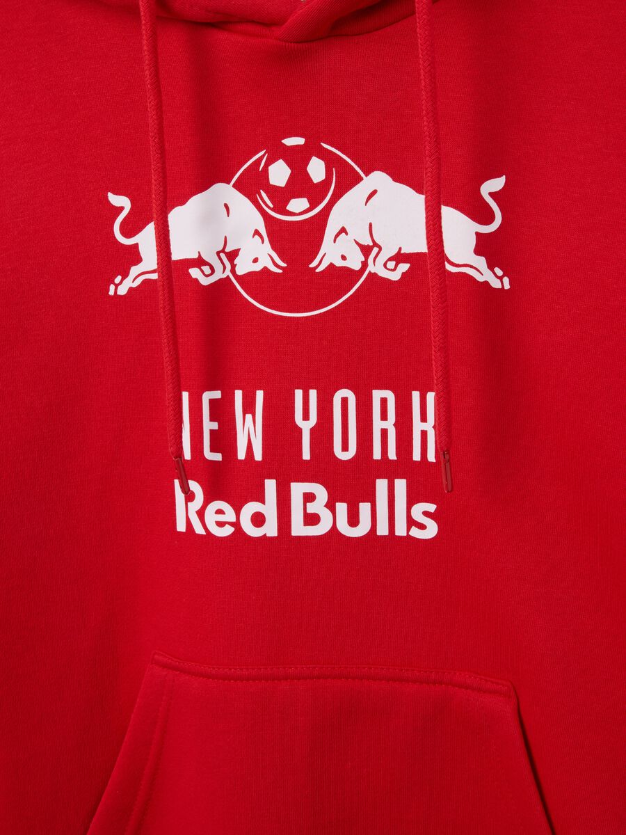 Red hoodie with kangaroo pocket_5