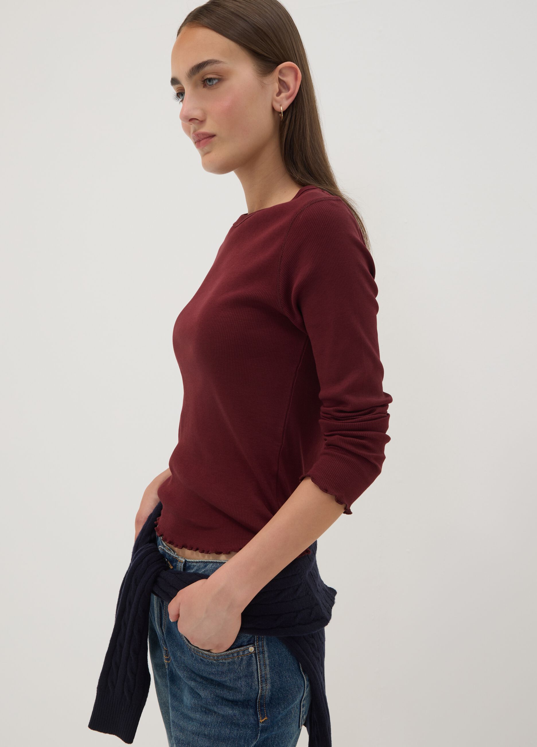 T-shirt rossa in puro cotone a maniche lunghe girocollo regular fit