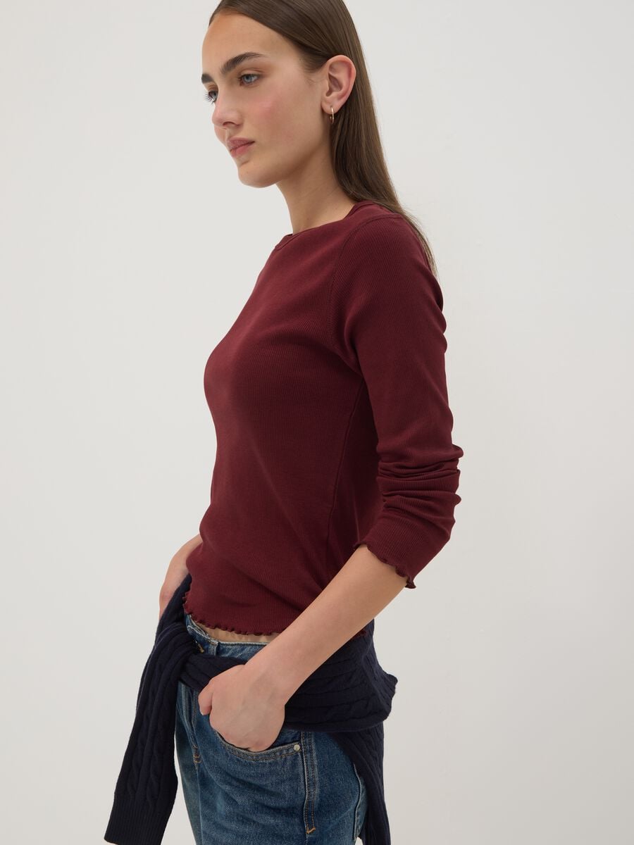 T-shirt rossa in puro cotone a maniche lunghe girocollo regular fit_2