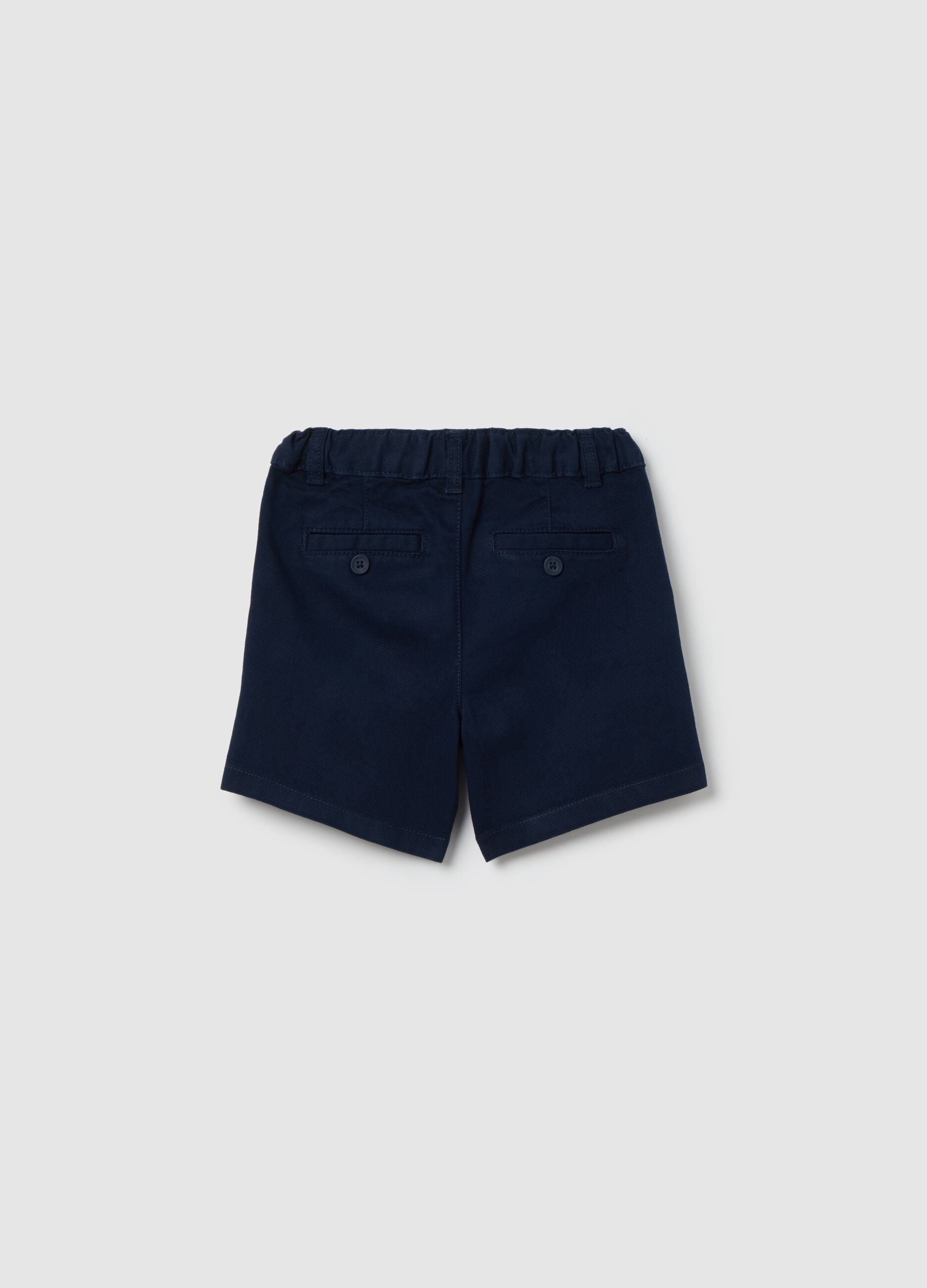 Bermuda shorts in dobby with pockets