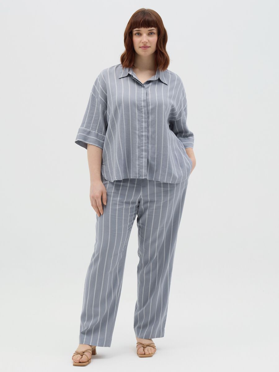 Curvy grey pinstriped shirt with kimono sleeves_1