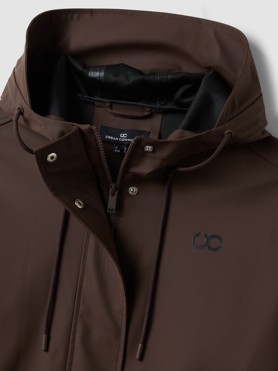 Giacca lunga marrone con cappuccio e zip_5
