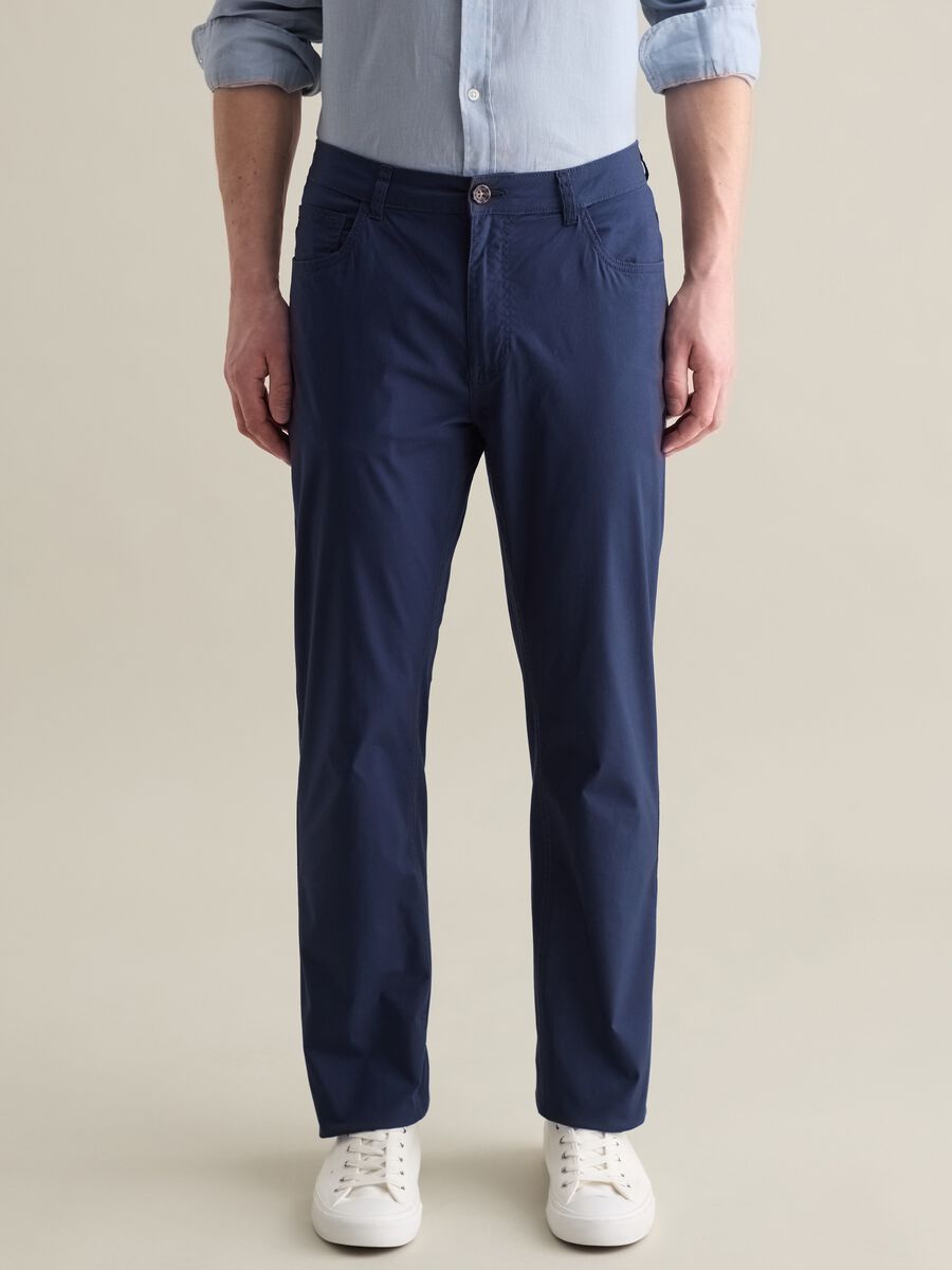 Blue chino trousers in stretch cotton with five pockets_1