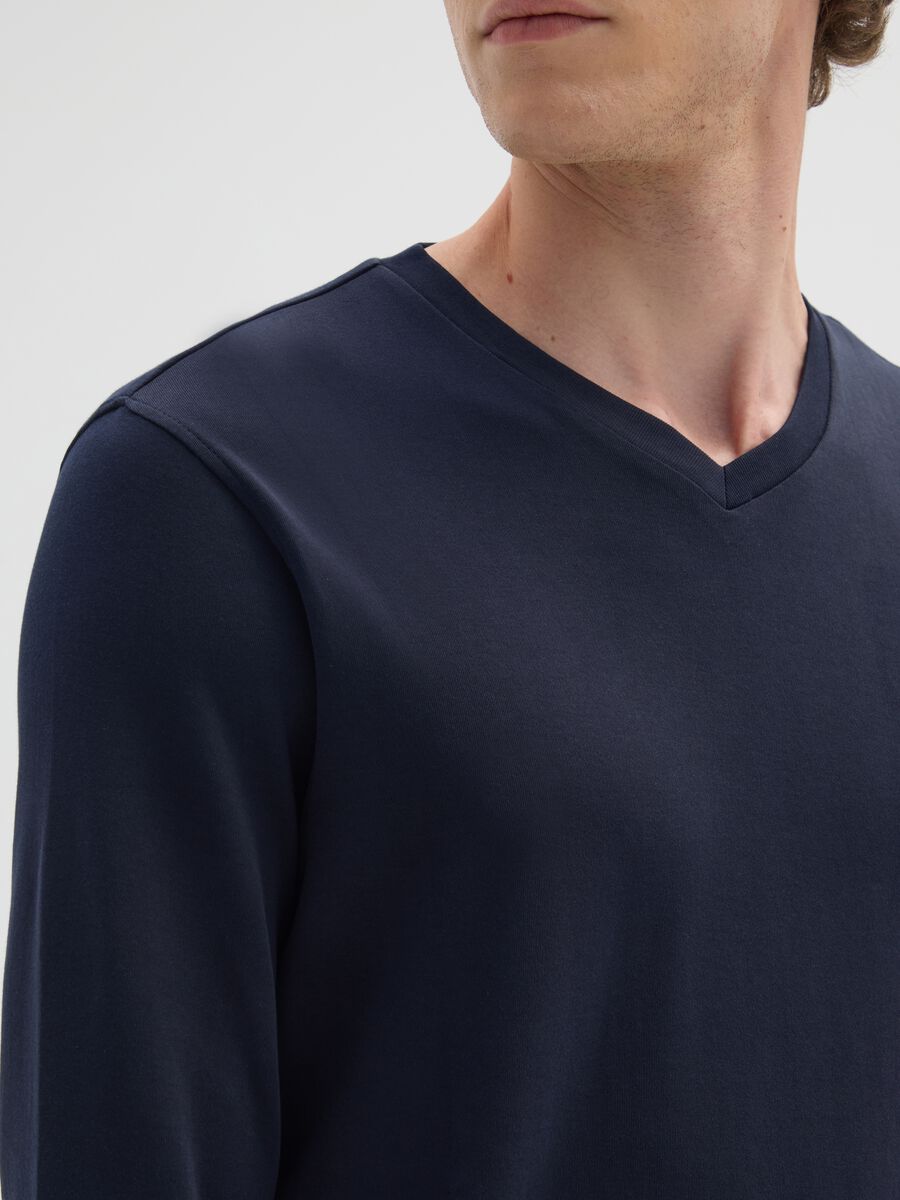 Maglia blu a maniche lunghe in cotone_3