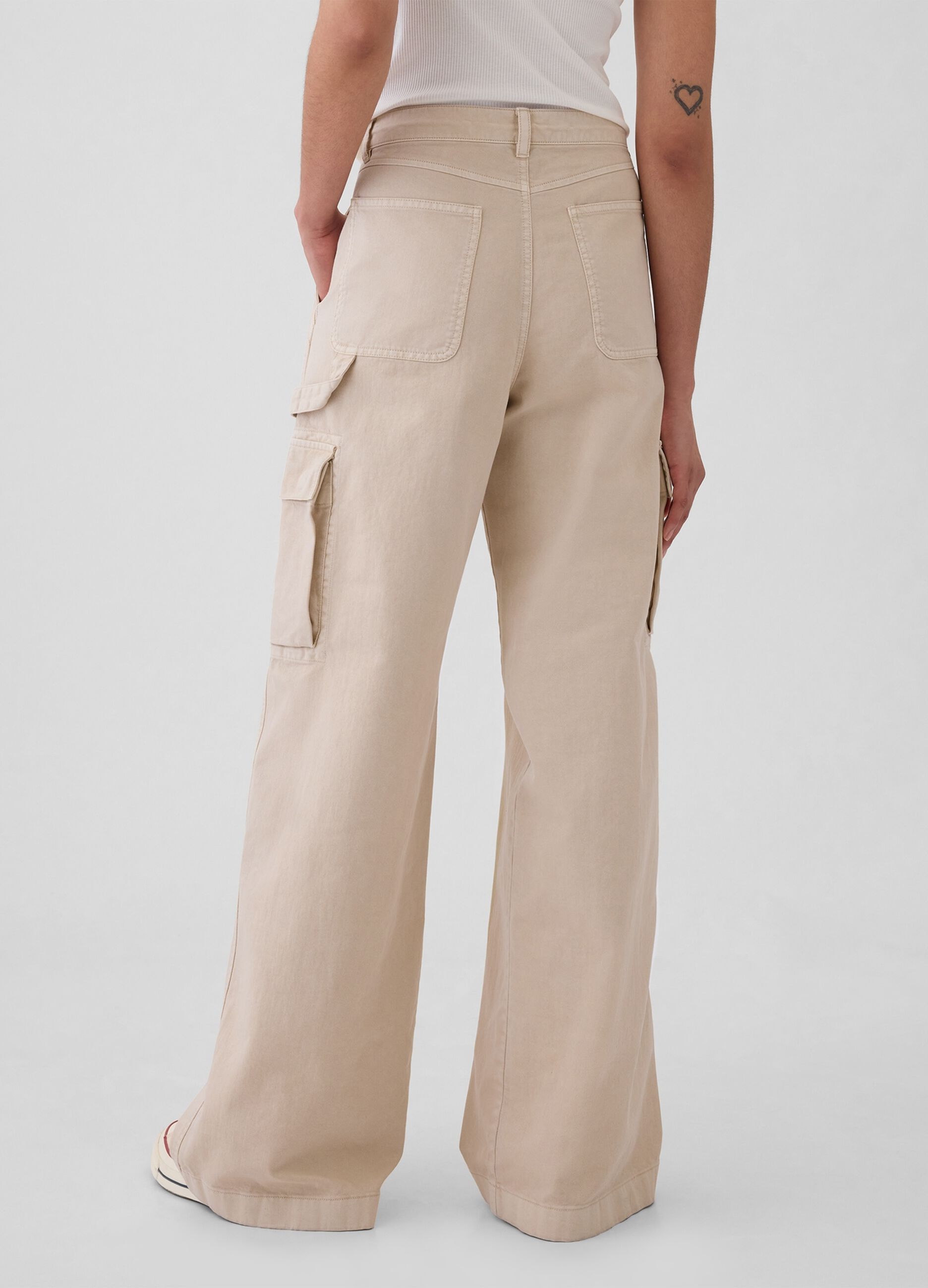 Baggy-fit cargo trousers