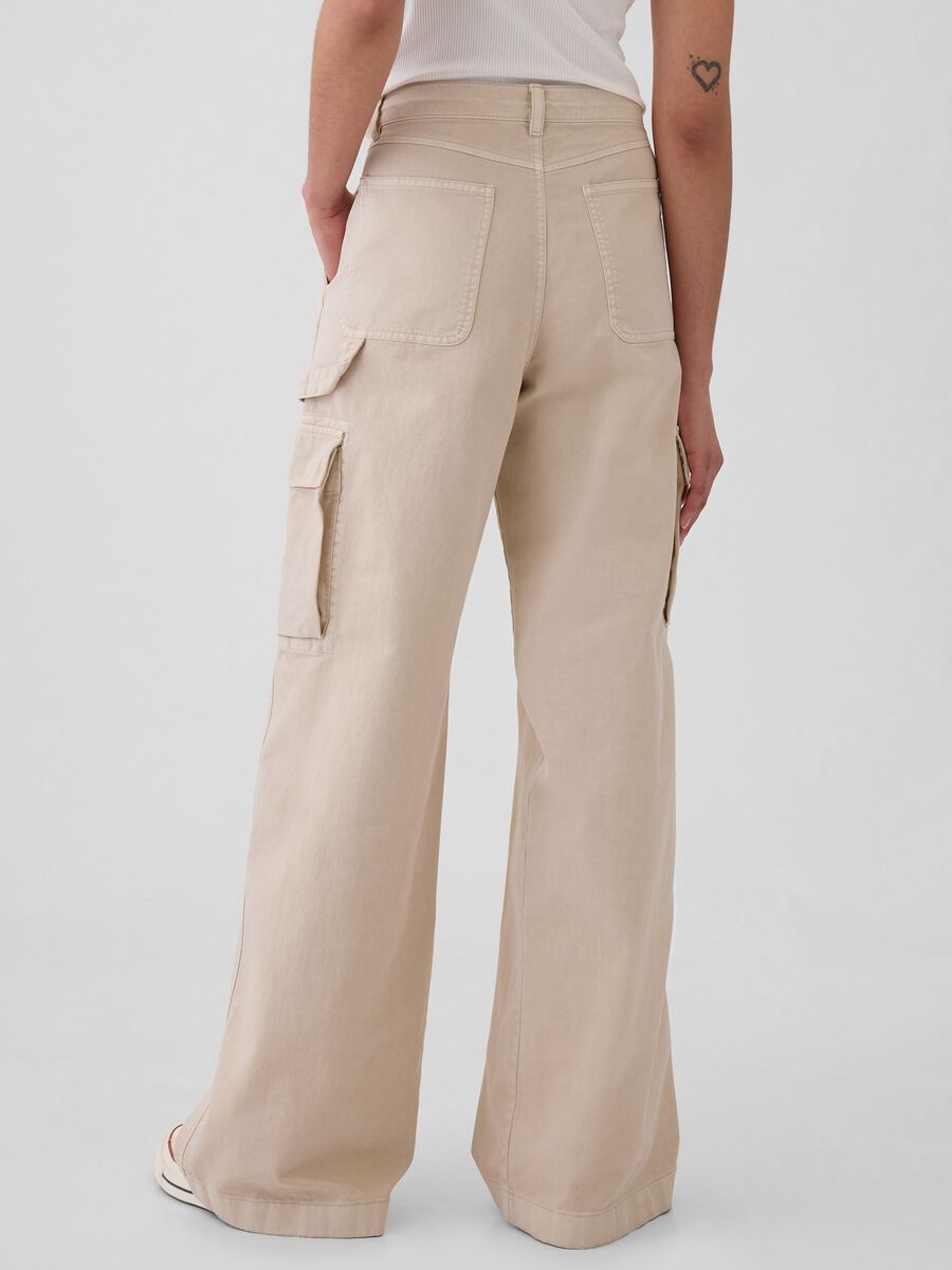 Baggy-fit cargo trousers_2