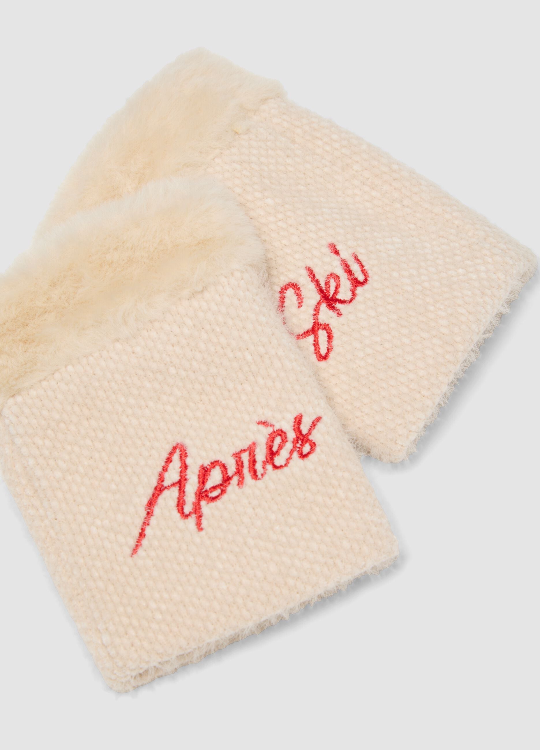 Sand knitted gloves with teddy-effect cuff and embroidery