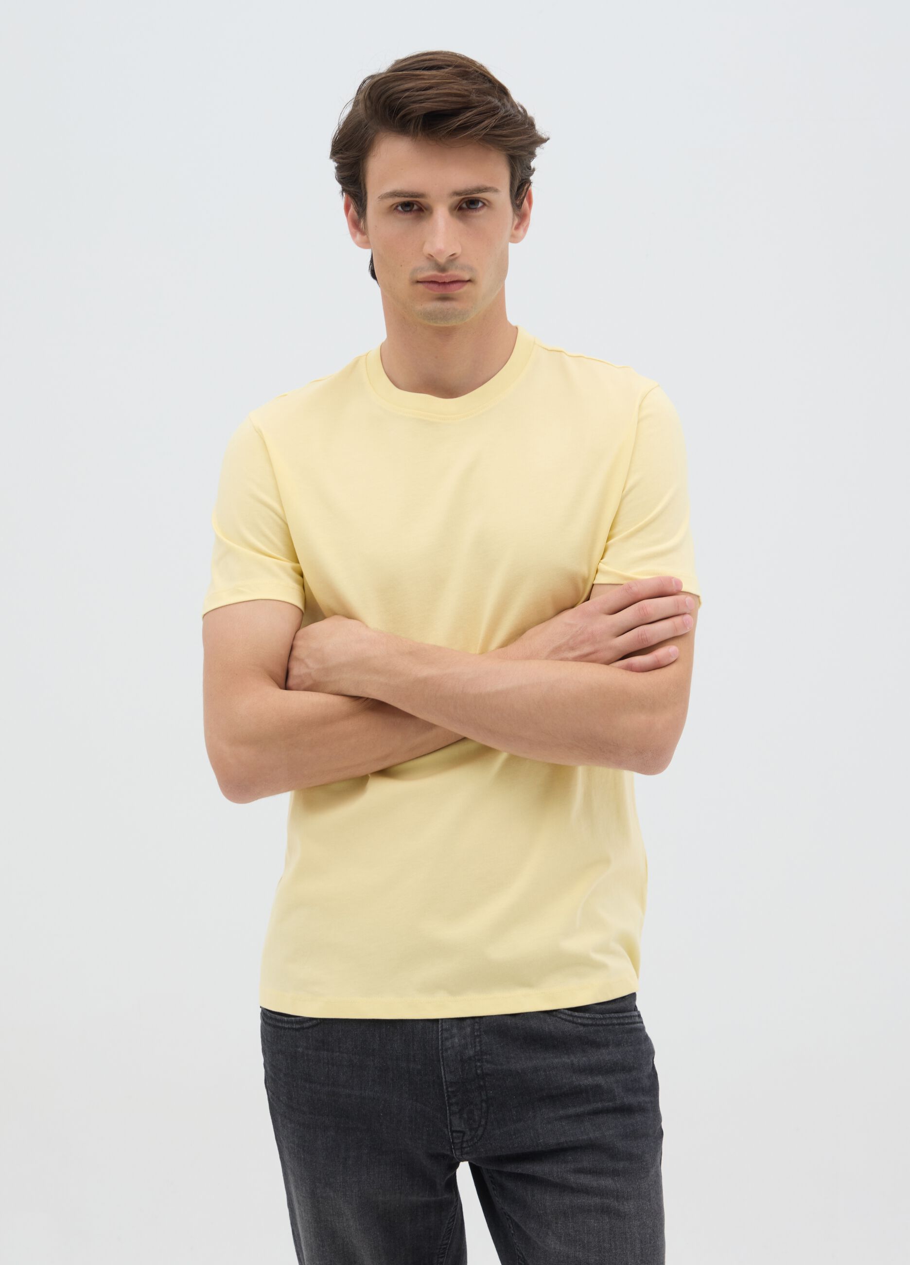 T-shirt da uomo in puro cotone gialla regular fit