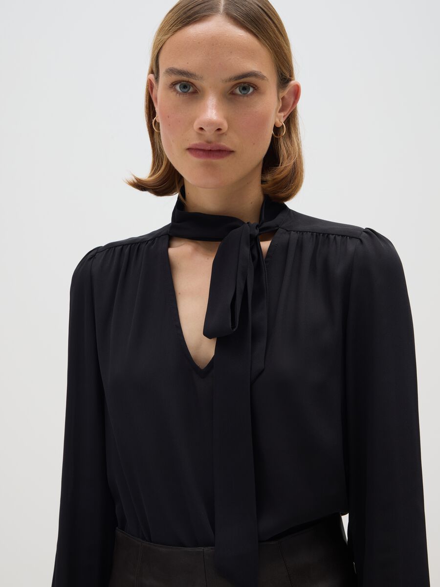 Black Long Sleeve Crepe Shirt_3