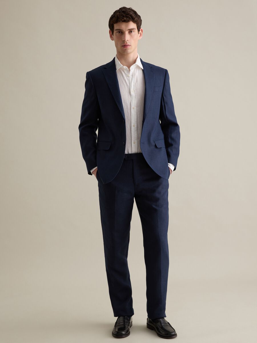 Contemporary regular-fit trousers in linen_0