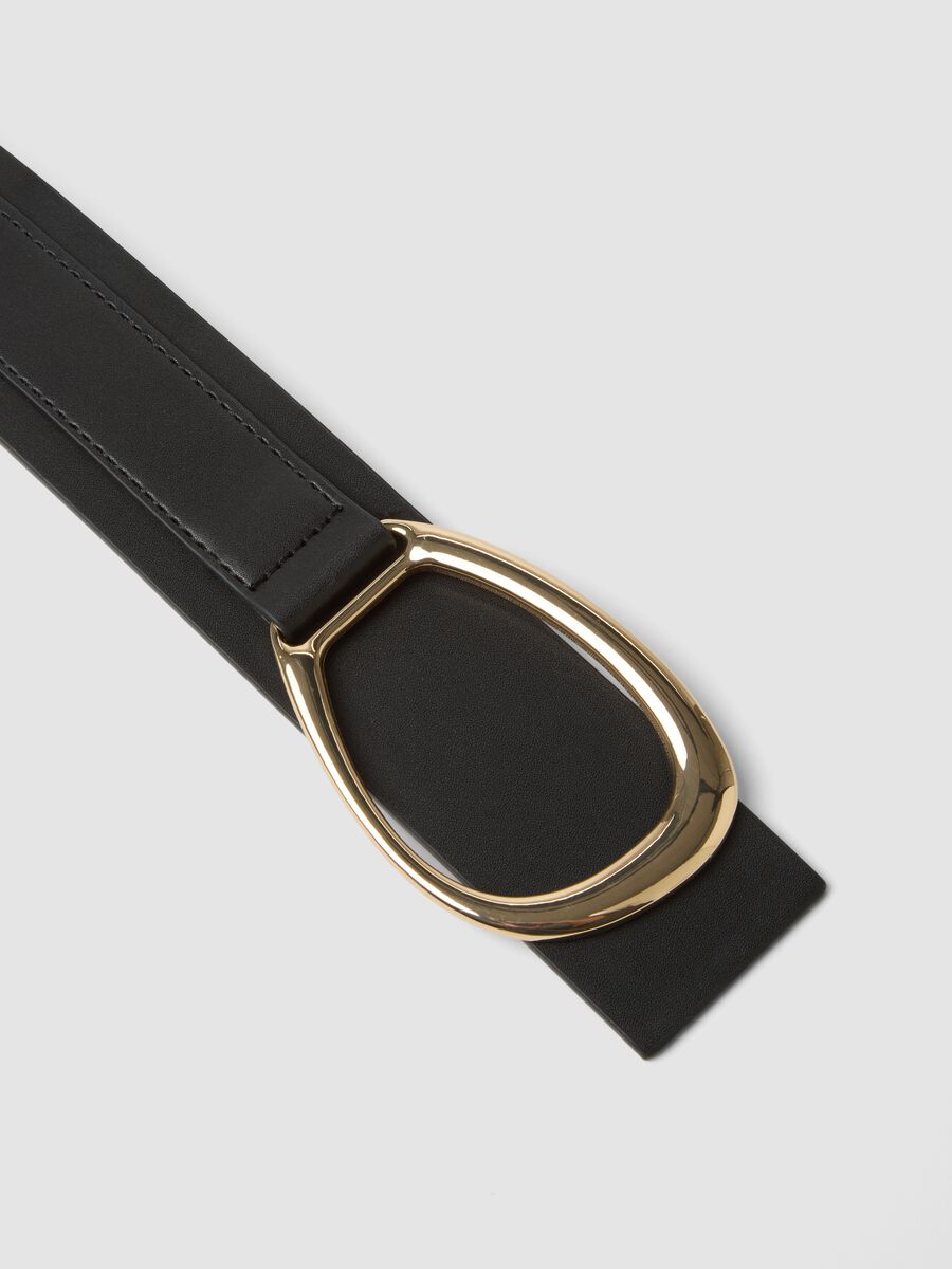 Black belt with gold oval buckle_1