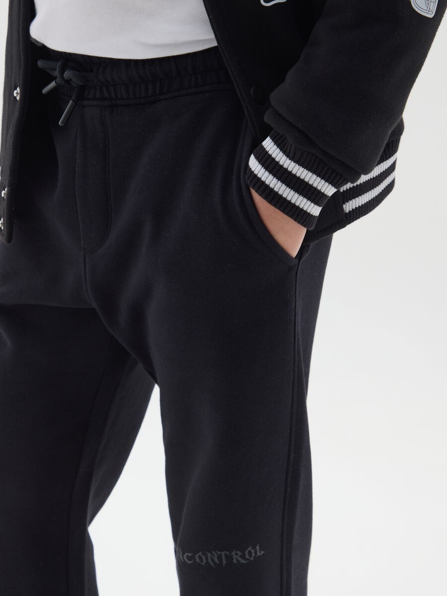 Pantaloni jogger da ragazzo in puro cotone nero regular fit_2
