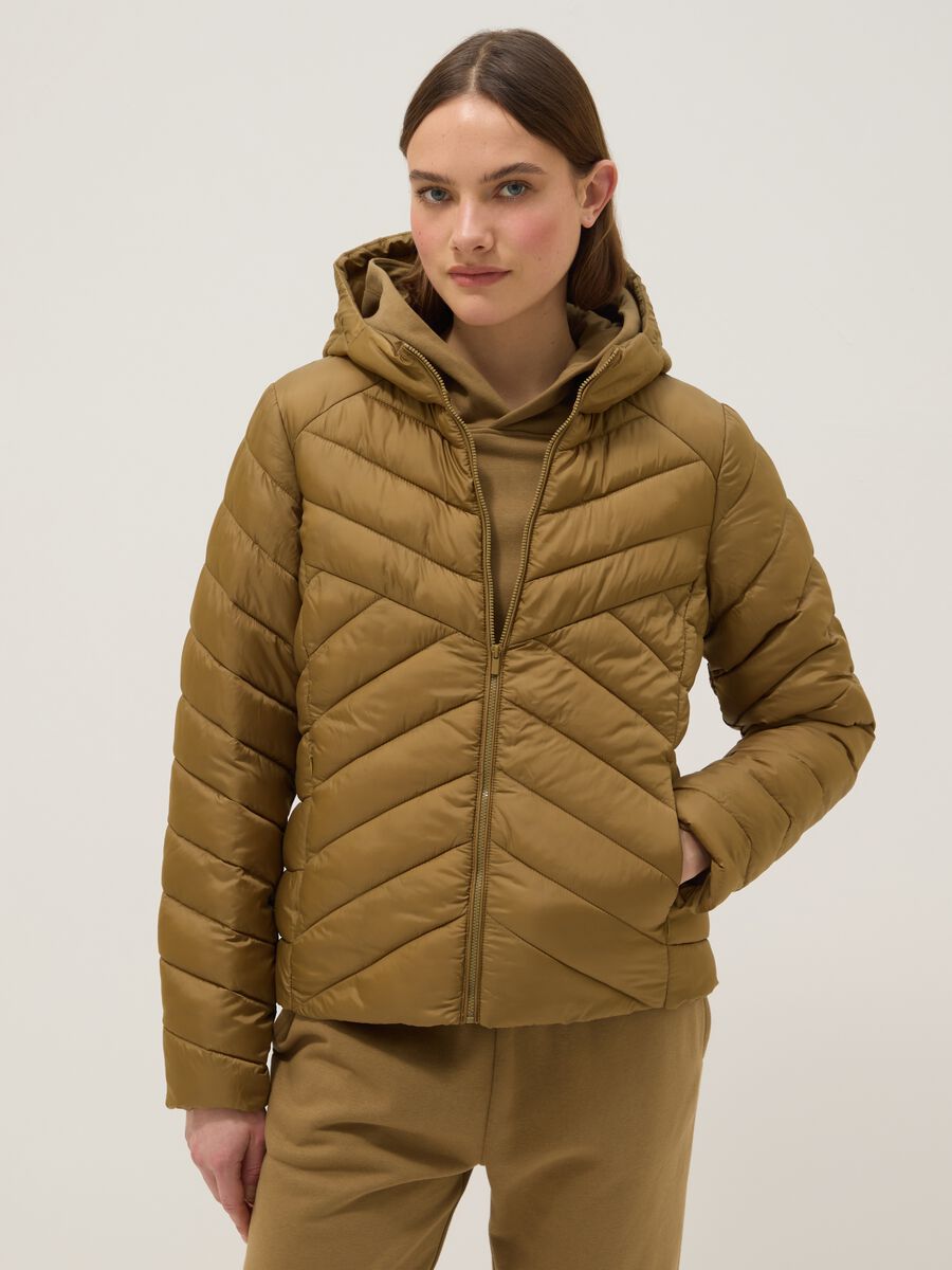 Giacca imbottita marrone regular fit con cappuccio_0