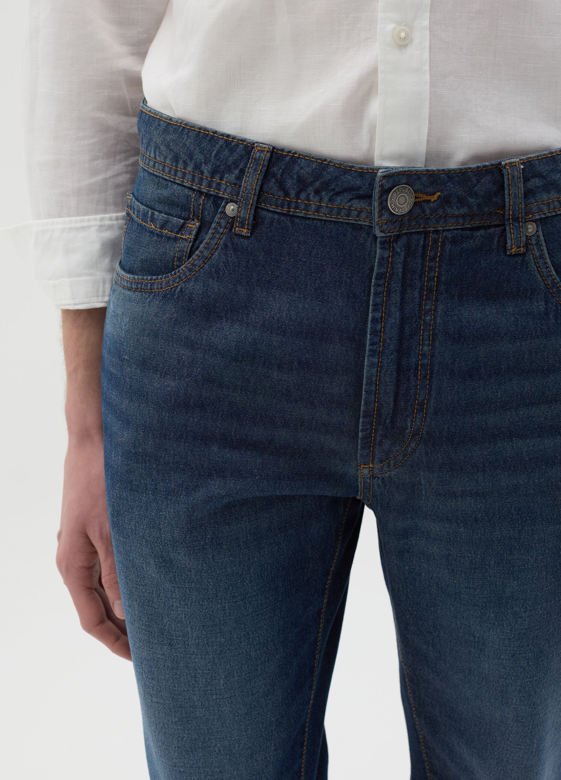 Regular-fit jeans with five pockets