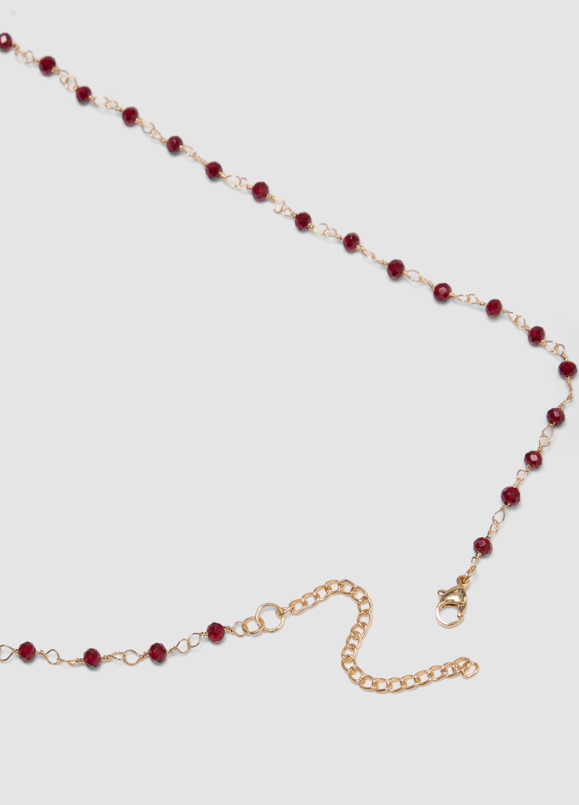 Collana rosa con ciondolo a cuore ricamato