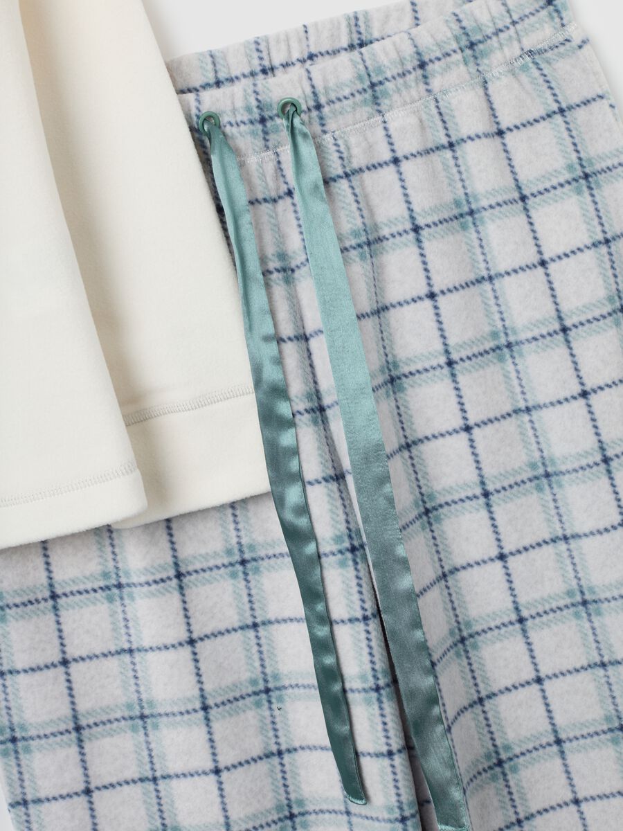 Multicolour Regular Fit Christmas Check Pyjamas with Snowflake_5