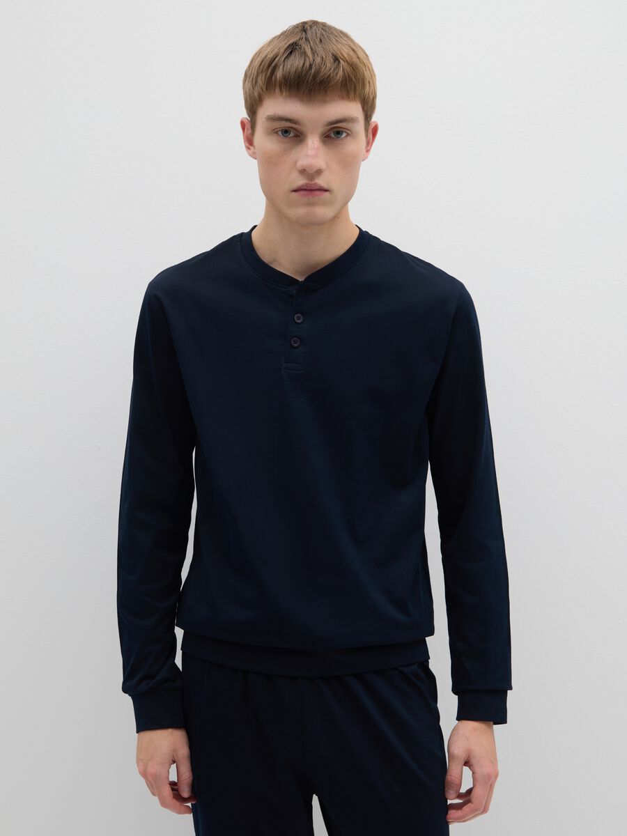 Regular fit blue pyjamas in pure cotton with henley collar_2