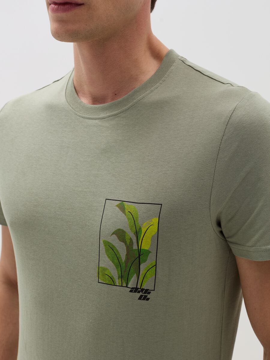 T-shirt with foliage print_1