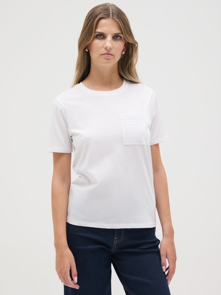 Women's white pure cotton regular fit t-shirt with embroidered pocket_0