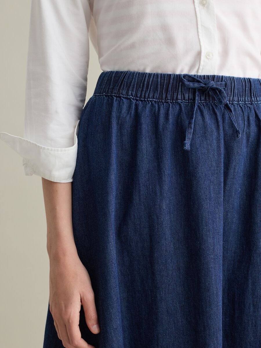 Long blue skirt in denim_3