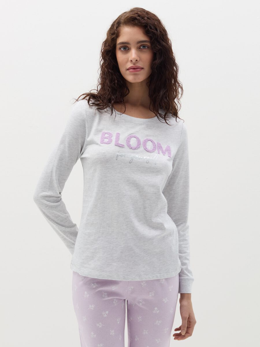 Cotton pyjamas with bouclé lettering_1