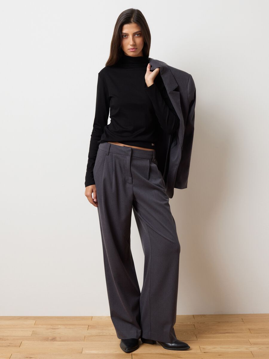 Black long-sleeve shirt in stretchy Lyocell_1