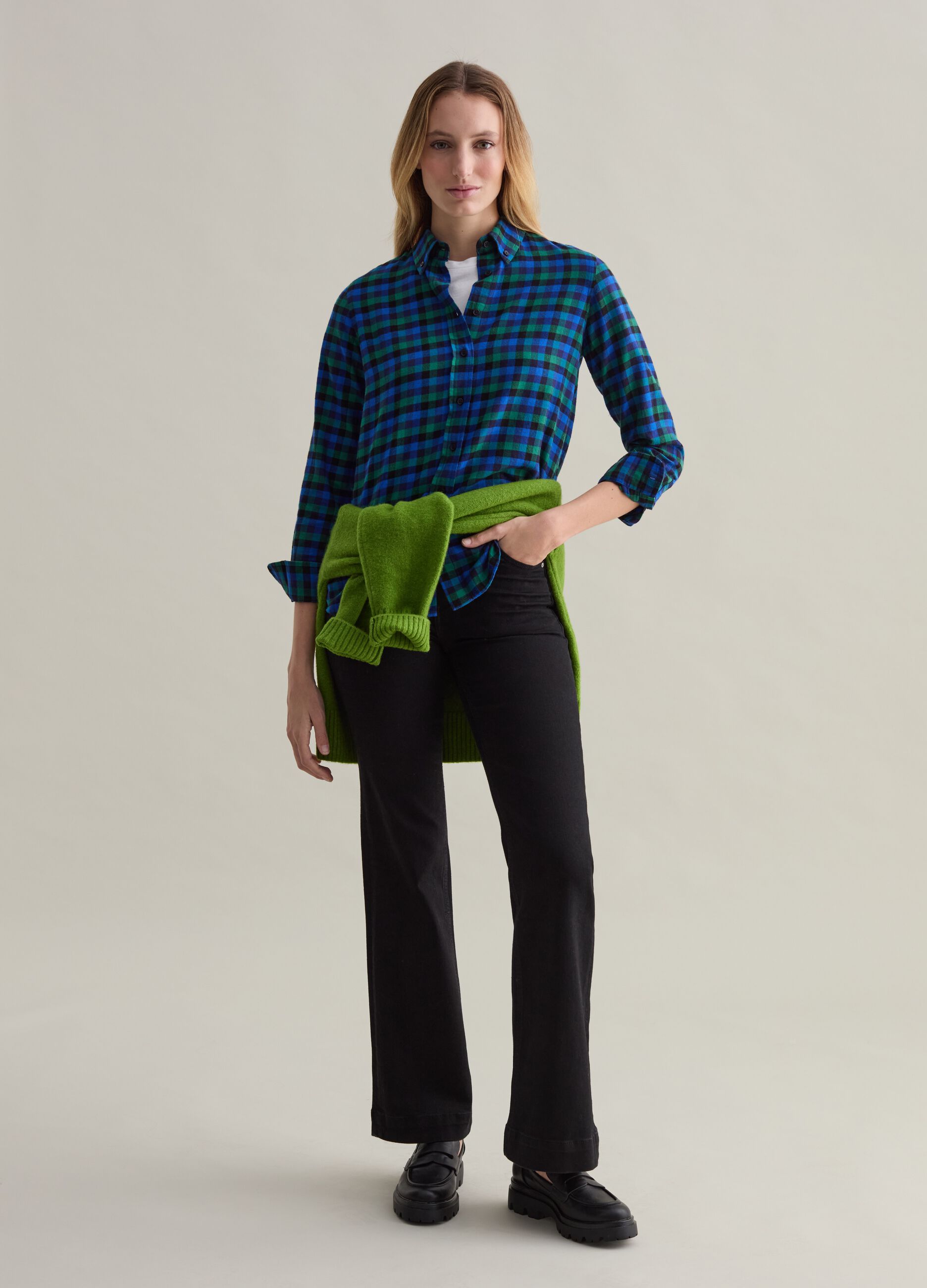 Check shirt with button-down collar