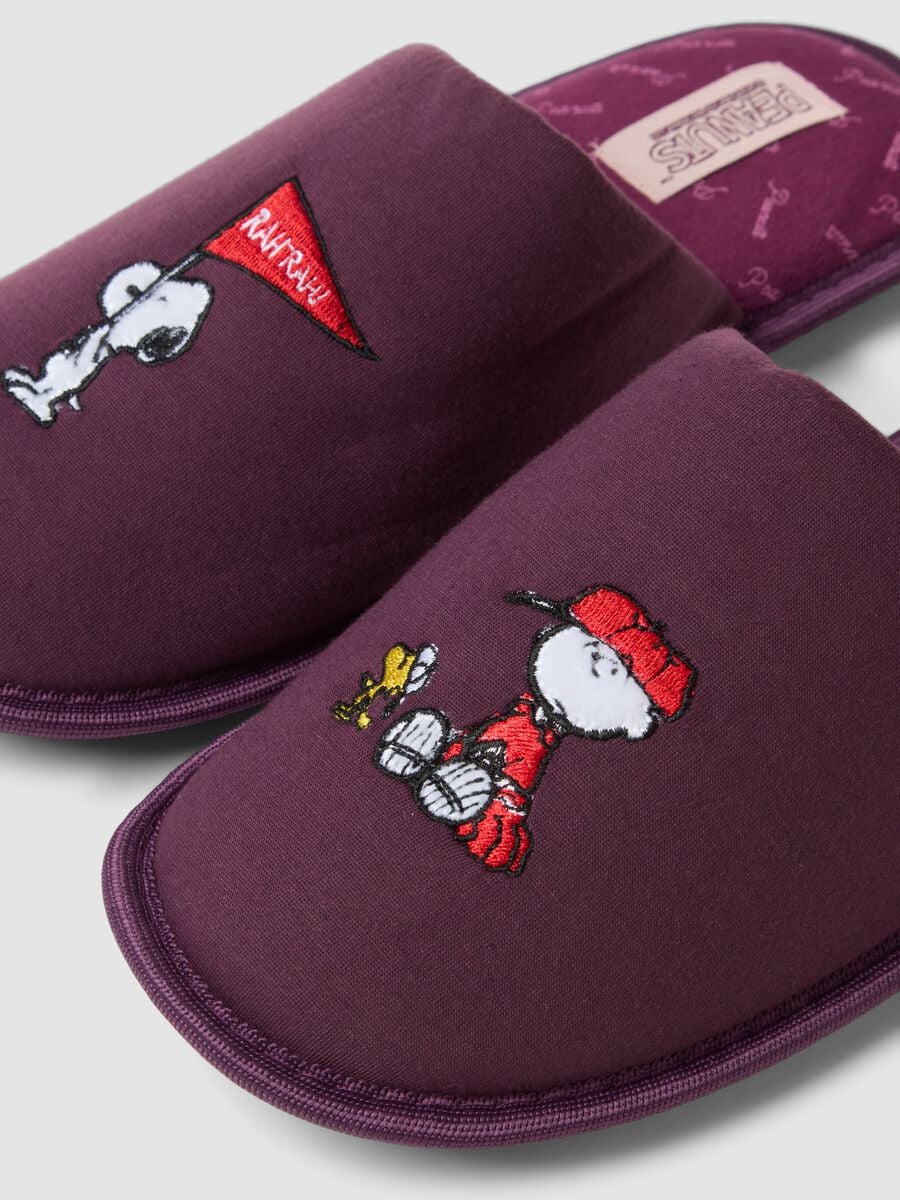Pantofole viola malva con ricamo Peanuts_1