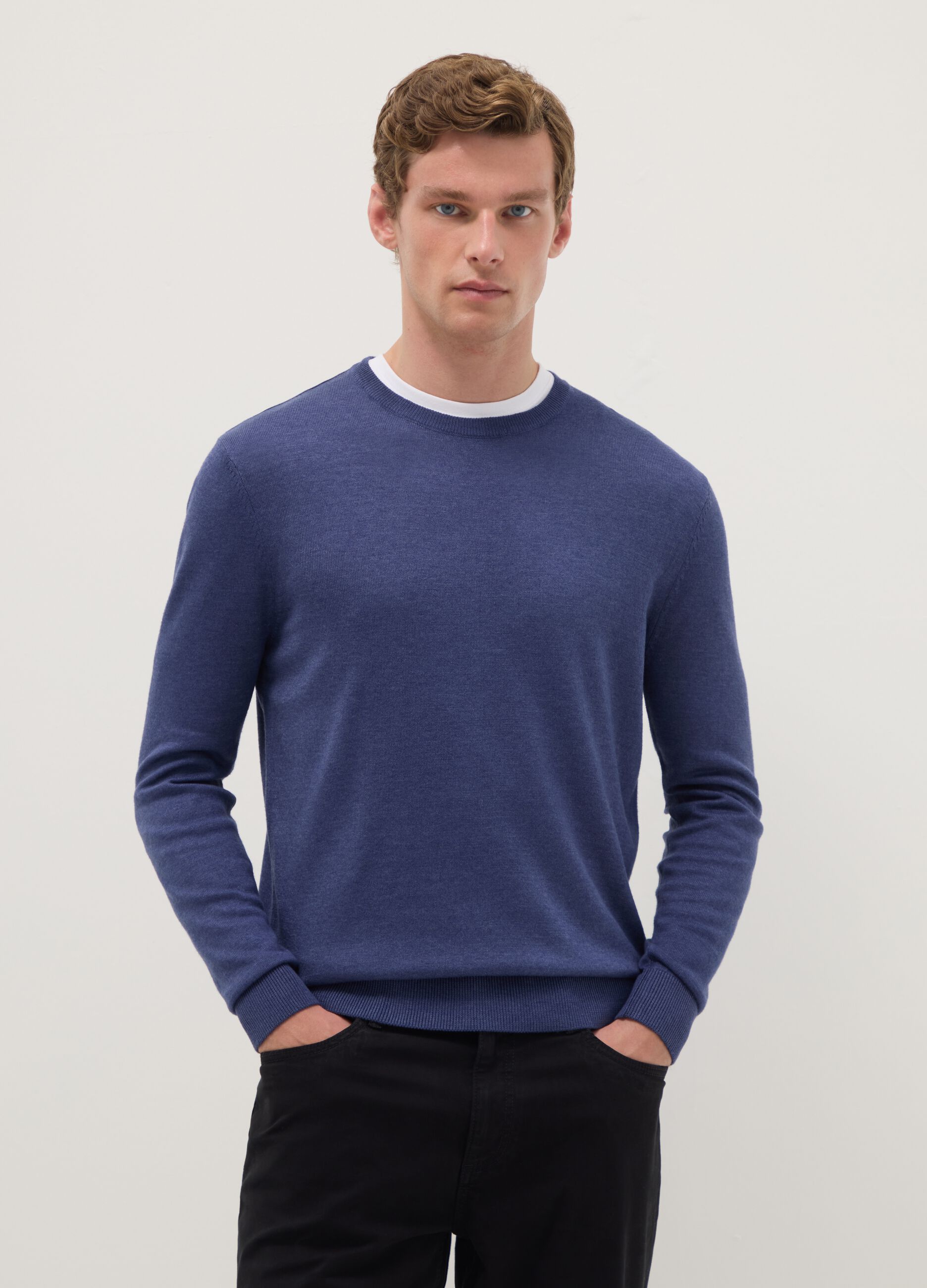Blue cotton-blend crew neck sweater, regular fit