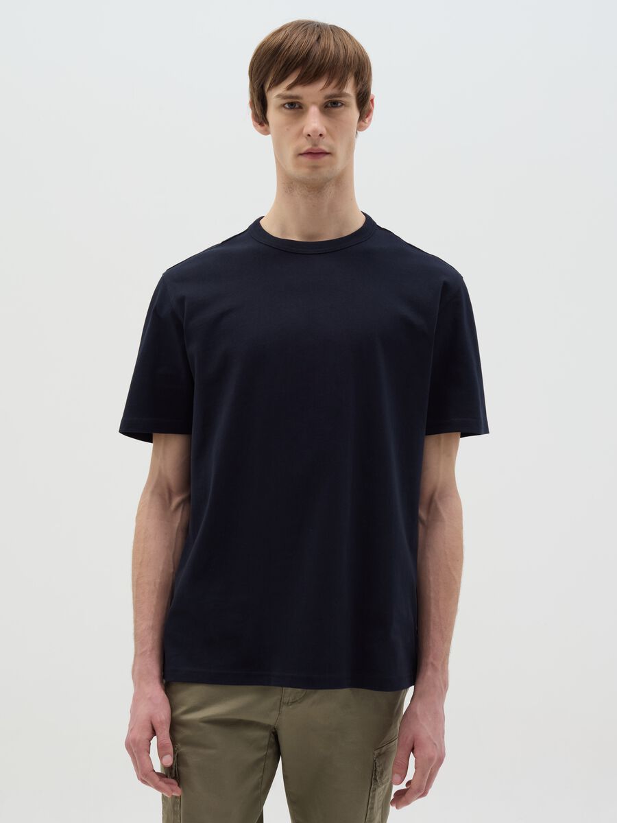 Relaxed-fit T-shirt with round neck_0