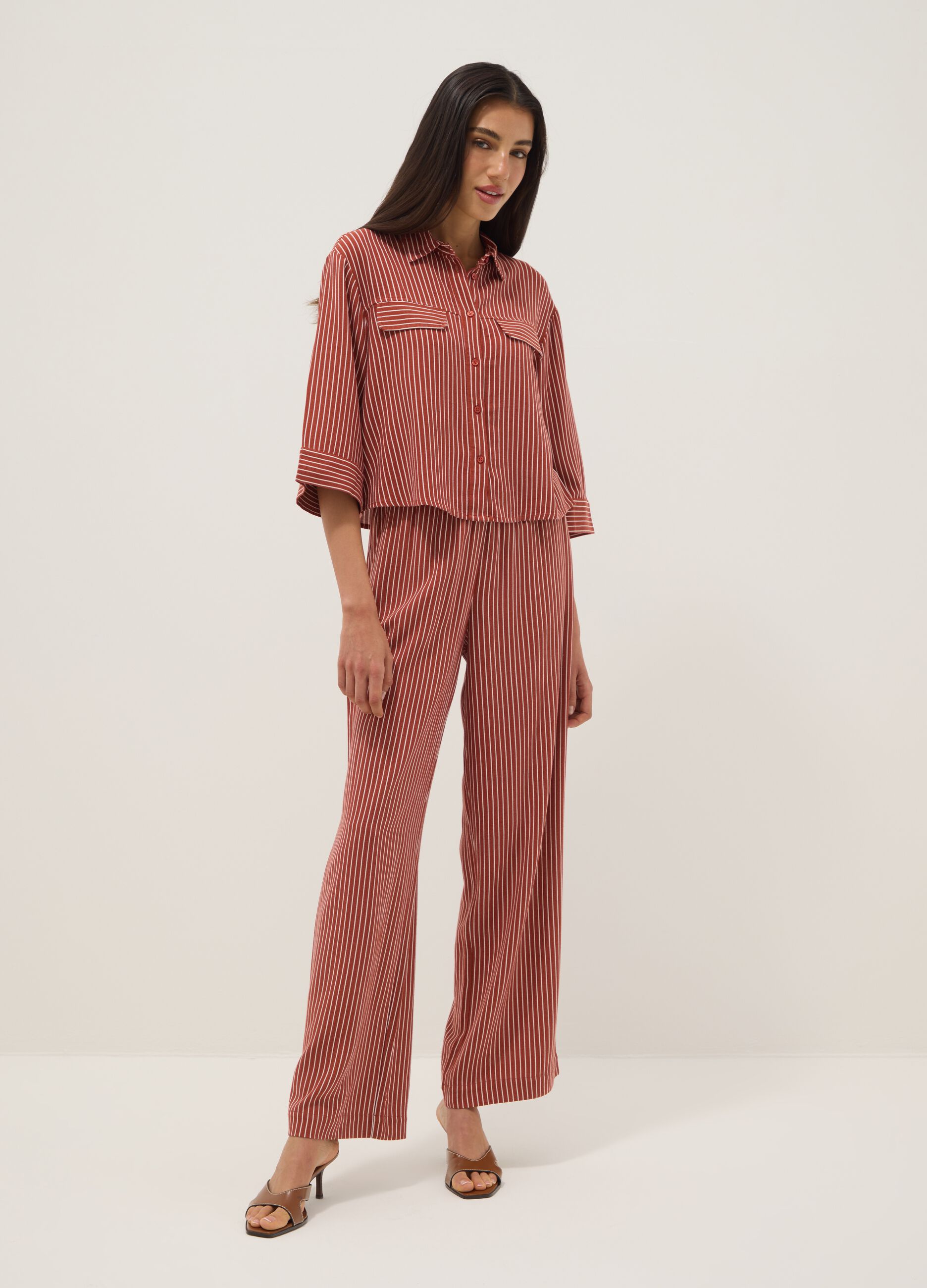 Regular-fit striped shirt in viscose and linen blend, white and red