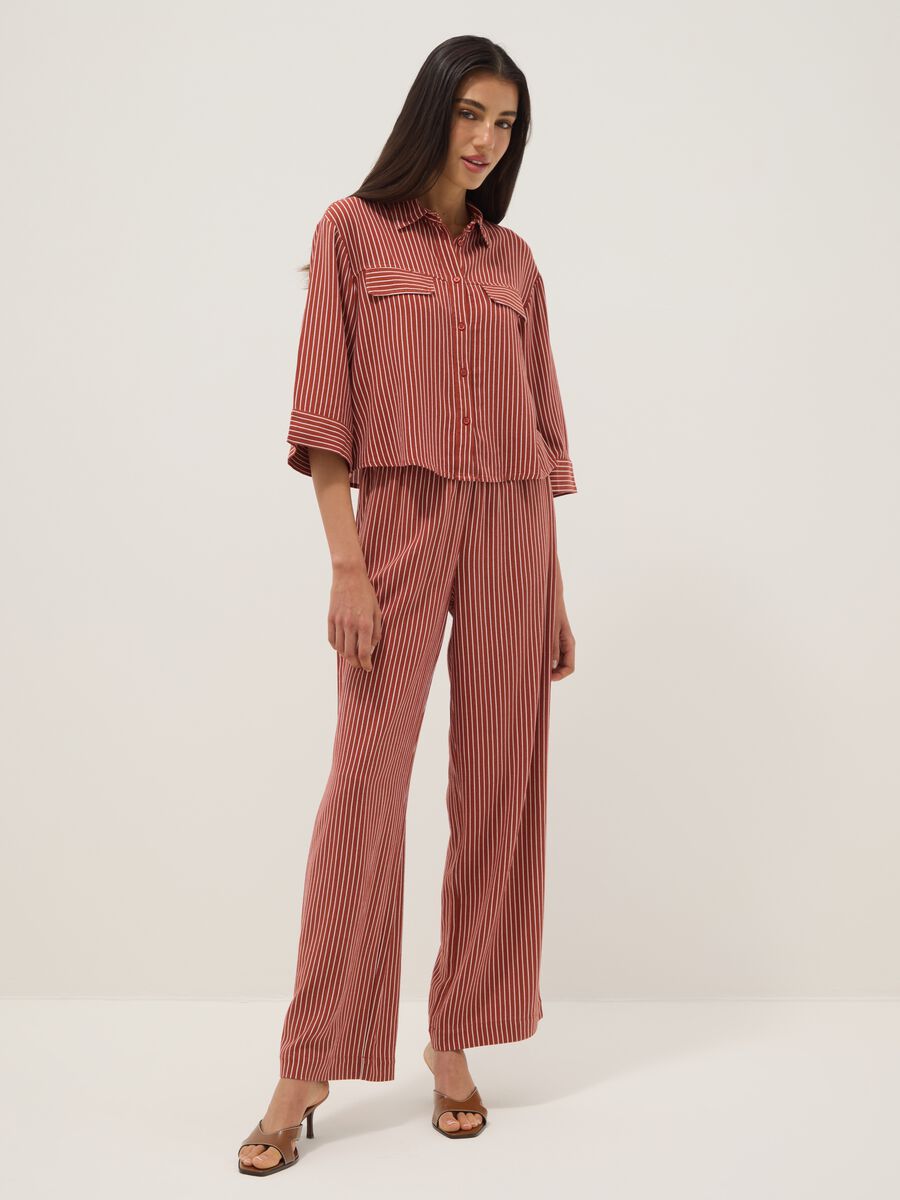 Regular-fit striped shirt in viscose and linen blend, white and red_1