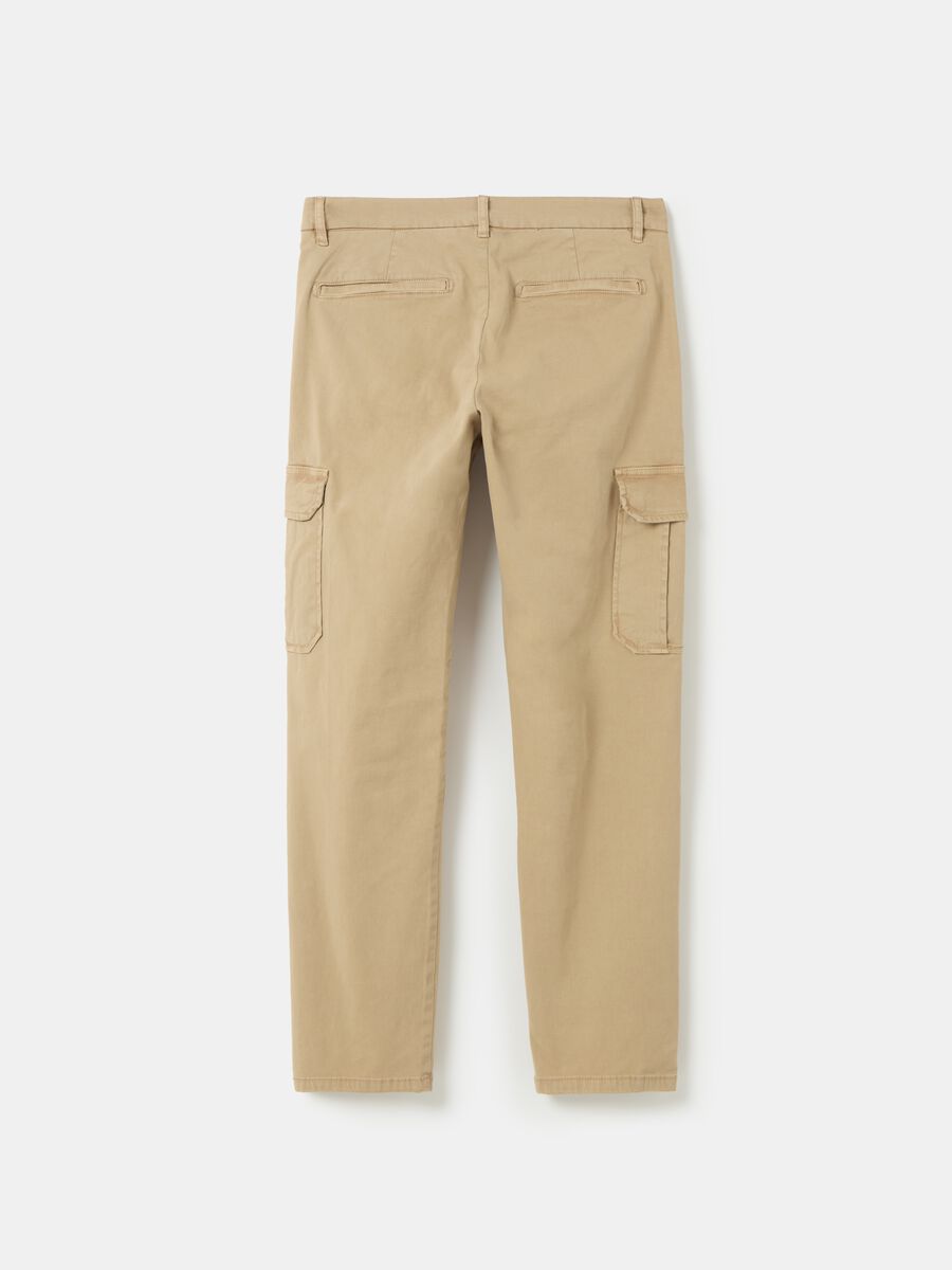 Pantalone chino cargo in cotone stretch_4