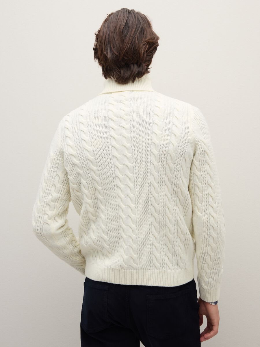 White turtleneck jumper regular fit with jacquard pattern_4