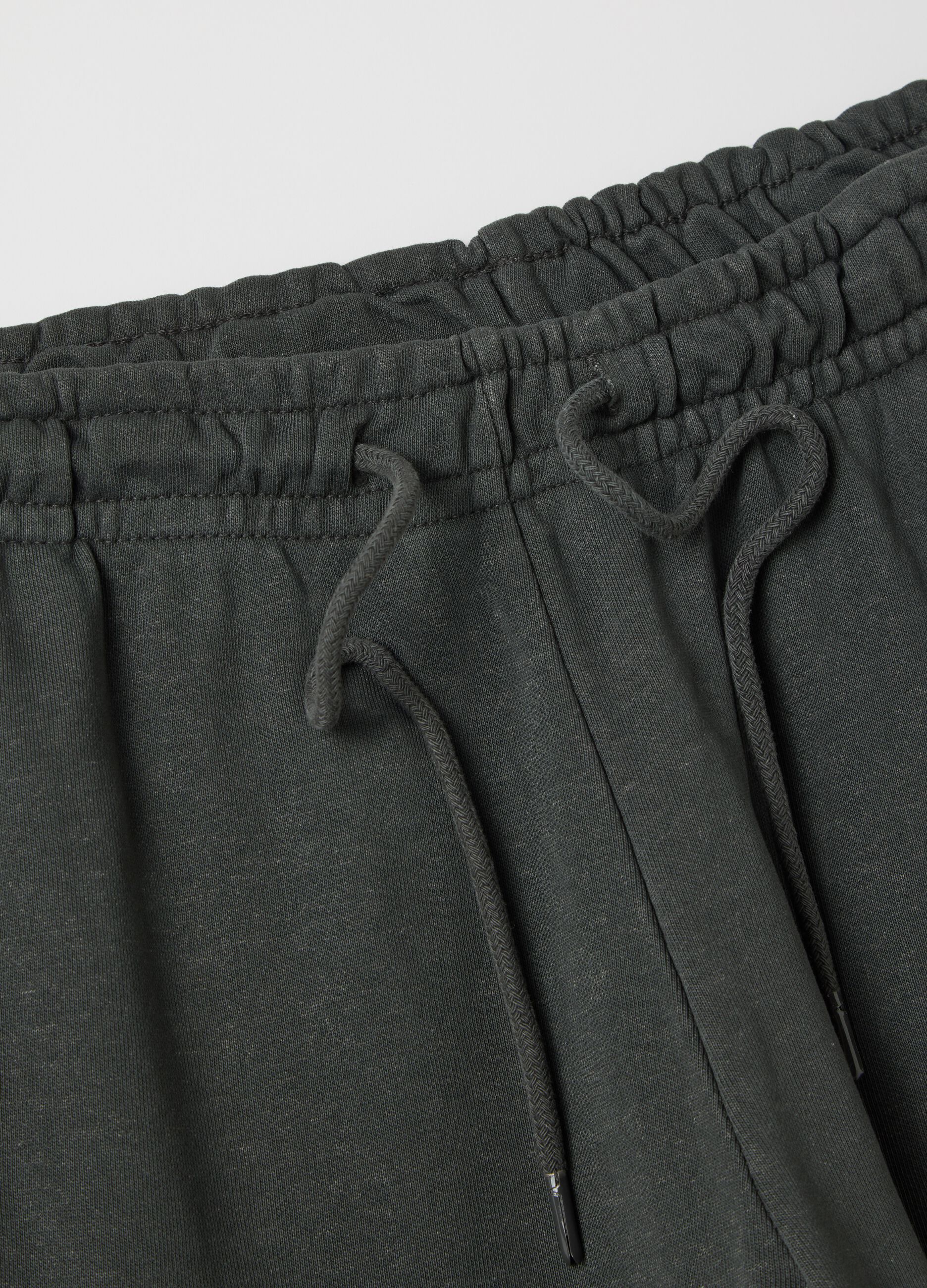 Slim-fit joggers with drawstring and logo print
