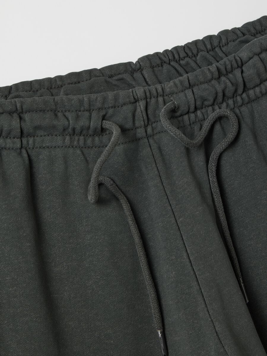 Slim-fit joggers with drawstring and logo print_5